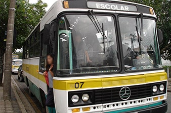 Sancionada lei que endurece punição para transporte irregular de escolares