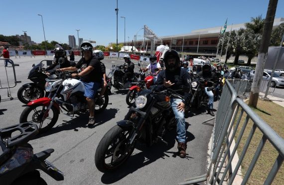 Venda de motos chega ao 'fundo do poço'; fabricantes esperam retomada em 2018