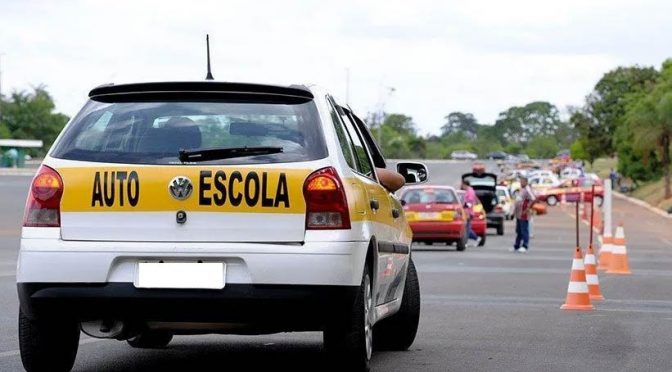 Detran-SP libera uso de carro próprio em exame prático da CNH a partir desta sexta; veja regras